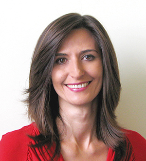 Noémi Bates Noémi Bates